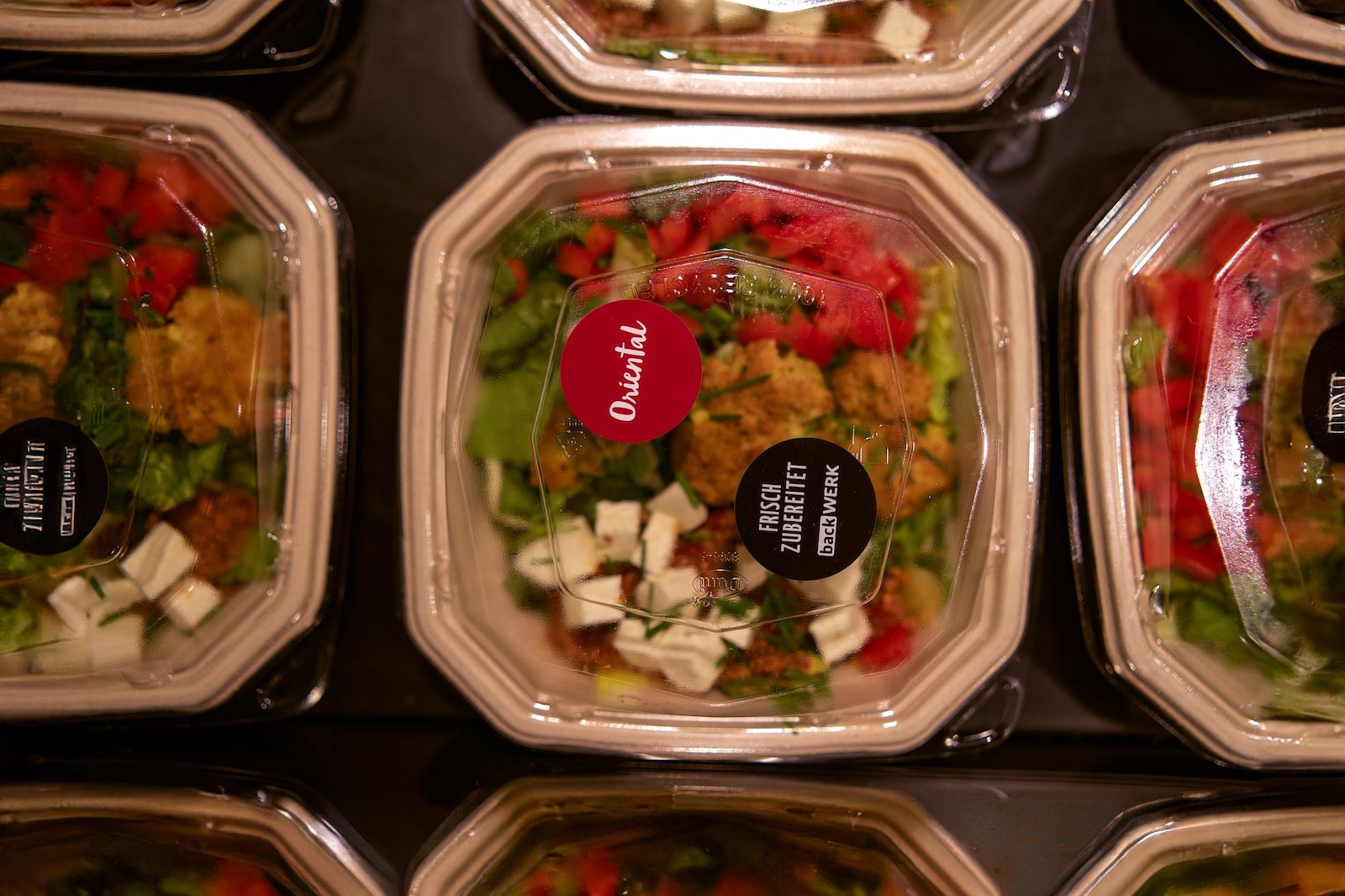 Abgepackter Salat frisch zubereitet